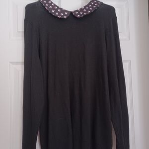 Disney Womens Size 1X Black Pullover Sweater with Minnie Mouse Peter Pan Collar